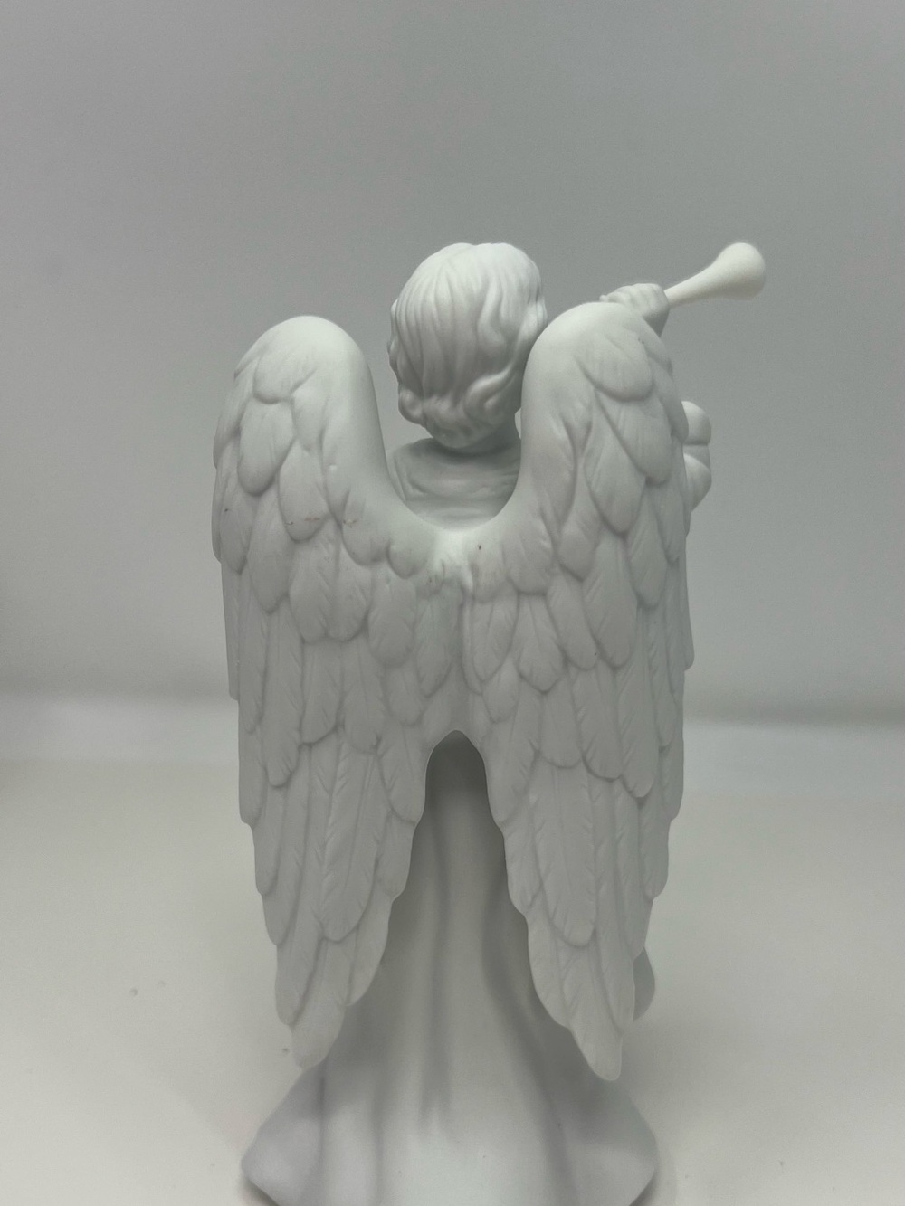 Vintage Avon Nativity Collectibles Angel Gabriel Porcelain Figurine 1992 EUC - Picture 5 of 8